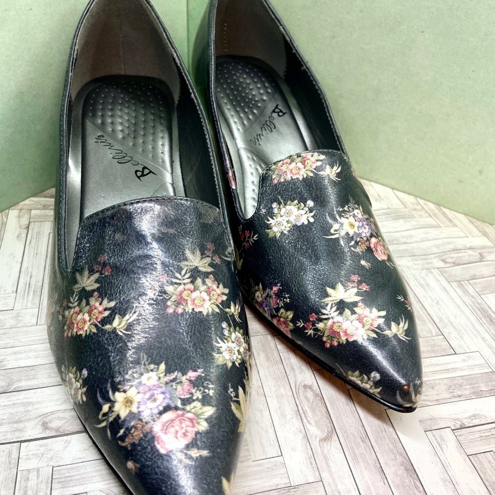 NWOT 8.5 pumps